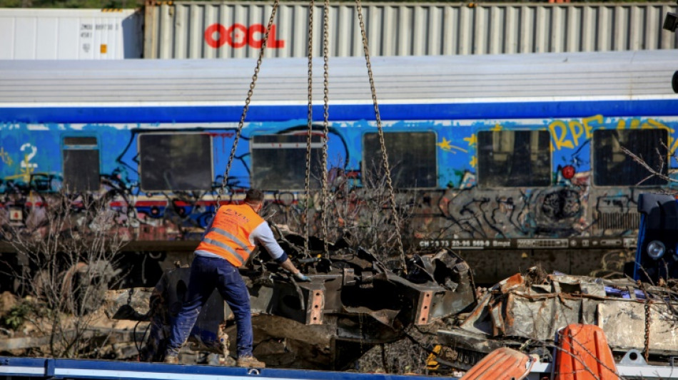 Griechischer Bahnhofsvorsteher erscheint nach Zugungl&uuml;ck vor Gericht