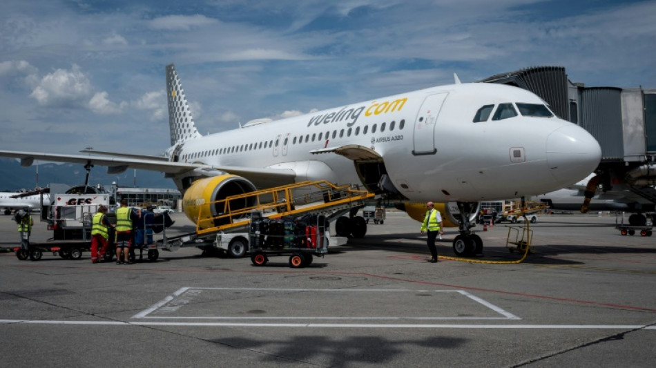 Aerol&iacute;nea espa&ntilde;ola, acusada de "discriminaci&oacute;n" tras desembarcar a adolescentes jud&iacute;os franceses
