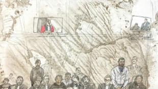 Homem &eacute; condenado na Fran&ccedil;a por ataque que tinha Charlie Hebdo como alvo