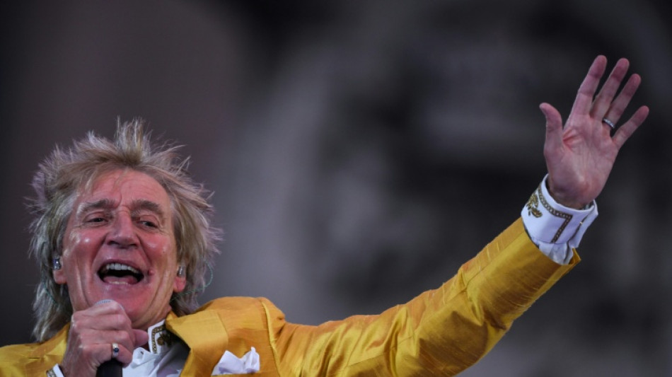 Rock-Altstar Rod Stewart k&uuml;ndigt sein Comeback beim Glastonbury-Festival an