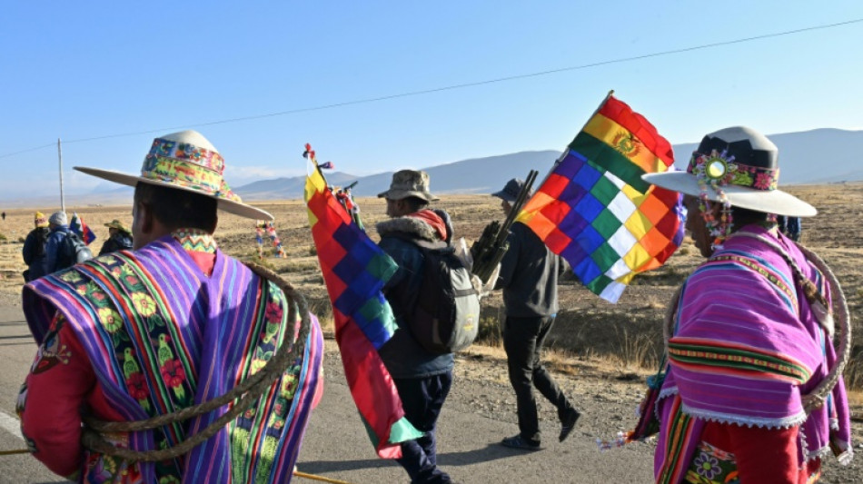 Confrontos entre seguidores de Arce e Morales perto de La Paz 