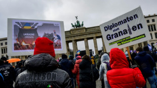 Zehntausend versammeln sich bei Wagenknecht-Kundgebung in Berlin