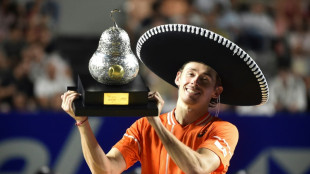 Aussie de Minaur repeats as ATP Acapulco champion