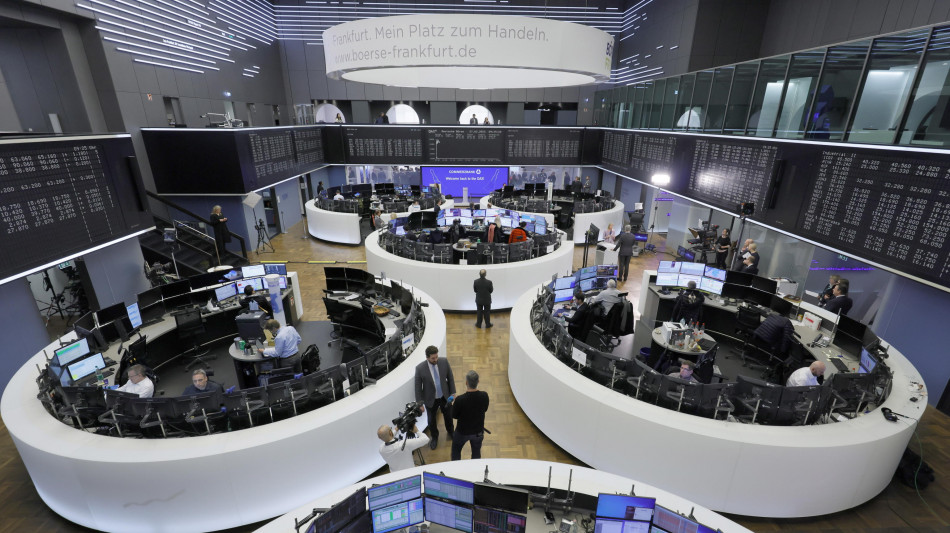 Borsa: l'Europa conclude in rialzo, Francoforte +0,57%