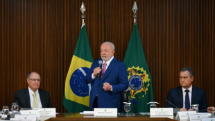 En primera reuni&oacute;n de gabinete, Lula promete trabajar con el Congreso en Brasil
