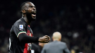 Milan squeeze past Fiorentina thanks to late own goal