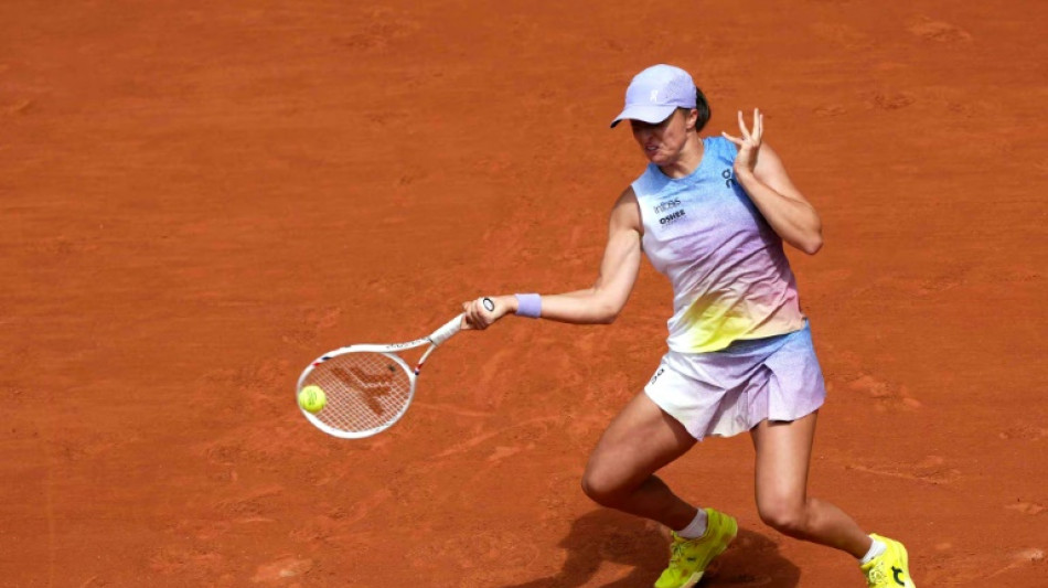 Roland-Garros: Swiatek solide, en attendant Alcaraz et Sinner