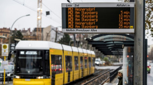Bew&auml;hrungs- und Geldstrafen nach Angriff auf Jugendliche in Berliner Stra&szlig;enbahn