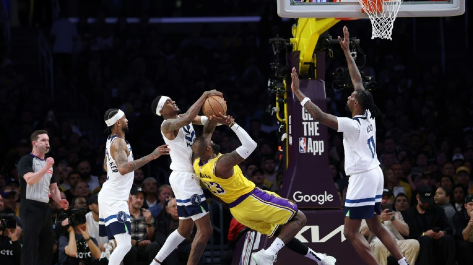 Lakers level NBA playoff series, Pacers and Thunder win again