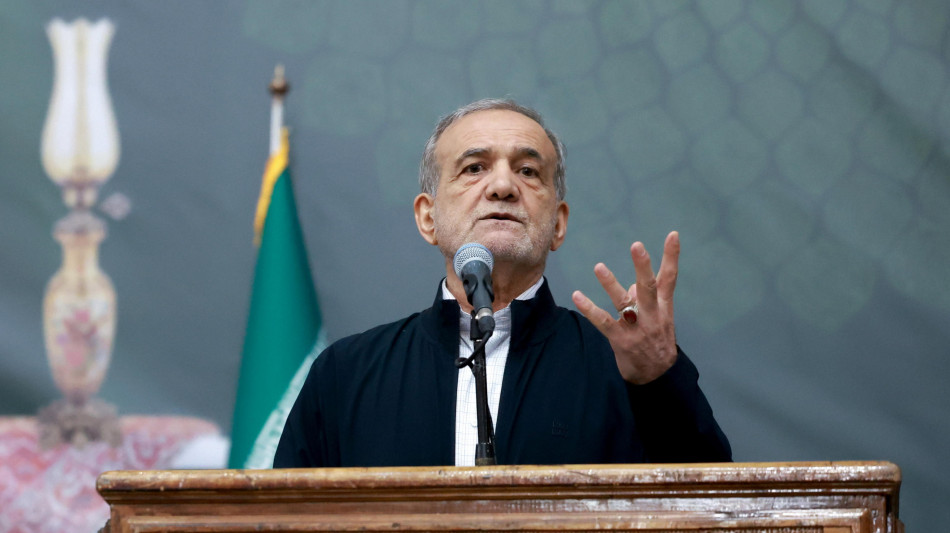 Pezeshkian, niente stop al nucleare in nessuna circostanza