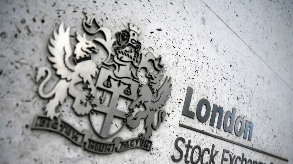 Borsa: l'Europa parte in ordine sparso, Londra +0,1%