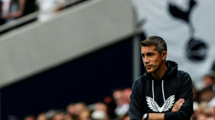 Struggling Wolves sack Lage