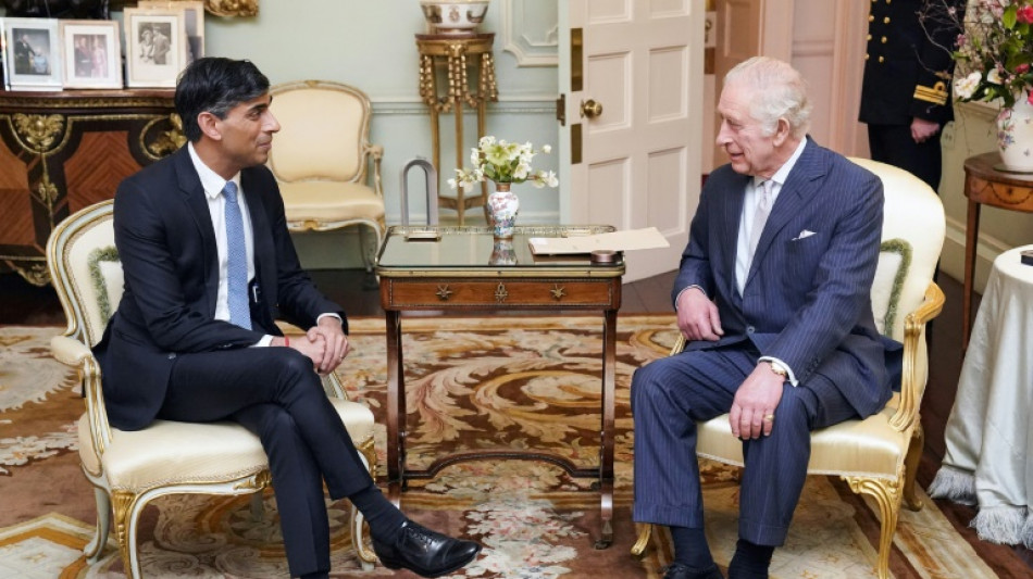 Rei Charles recebe premi&ecirc; pela primeira vez desde diagn&oacute;stico de c&acirc;ncer