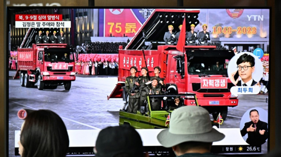 Corea del Norte organiza un desfile paramilitar por el aniversario de su fundaci&oacute;n