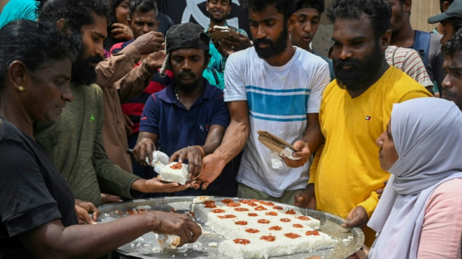 Sri Lanka: le pr&eacute;sident d&eacute;missionne, &eacute;lection d'un successeur pr&eacute;vue mercredi