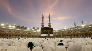 Million-plus pilgrims to begin hajj under blazing sun