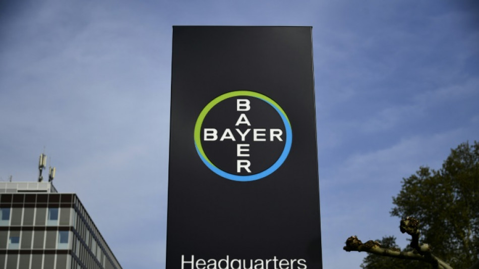 Bayer-Aktie st&uuml;rzt nach Studienstopp von Hoffnungstr&auml;ger-Medikament massiv ab