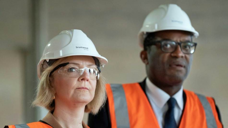 Liz Truss, debilitada en pleno congreso del Partido Conservador brit&aacute;nico