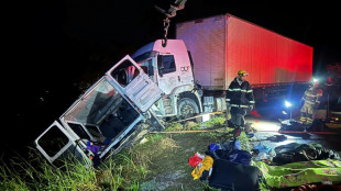 Nueve muertos y 10 heridos en el choque de una minivan con un cami&oacute;n en Brasil