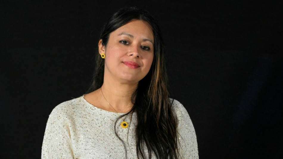 Los exiliados de Bukele ante un retorno cada vez m&aacute;s lejano