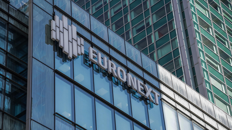 Borsa: Europa allunga dopo gli indici pmi, Francoforte +2,6%