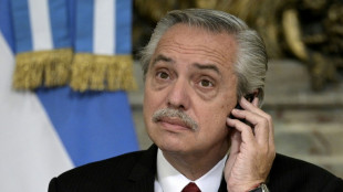 Ex-presidente Alberto Fern&aacute;ndez &eacute; acusado de desvio de fundos na Argentina