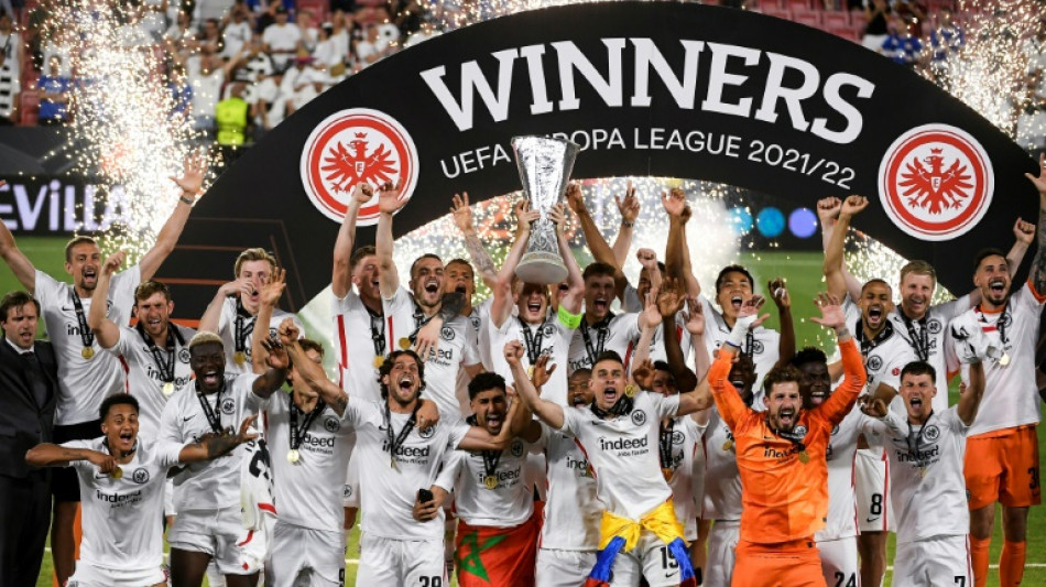 Santos Borr&eacute; da el t&iacute;tulo de la Europa League al Eintracht de Fr&aacute;ncfort