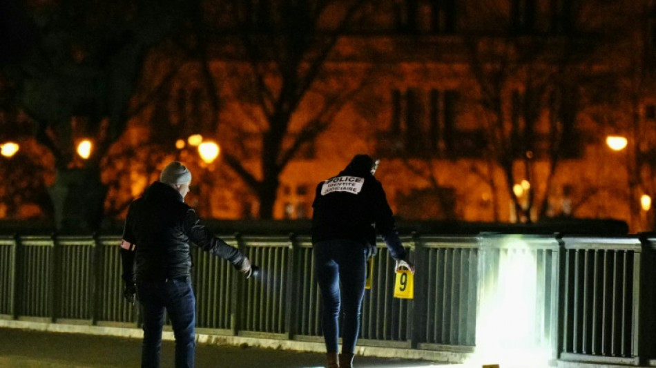 Attentat pr&egrave;s de la tour Eiffel: le suspect pr&eacute;sent&eacute; &agrave; un juge antiterroriste