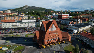 Trasladan una hist&oacute;rica iglesia en Suecia para dar paso a la ampliaci&oacute;n de una mina