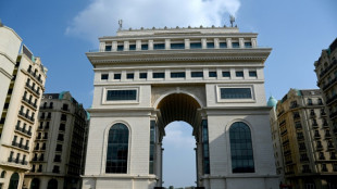 'Eliseu', o bairro de luxo que prospera entre a mis&eacute;ria no Camboja