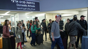 Israels Pr&auml;sident will f&uuml;nf Passagiere von Flydubai-Flug f&uuml;r "Heldenmut" auszeichnen 