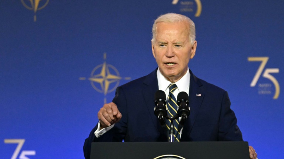 Biden anuncia envio de sistemas de defesa antia&eacute;rea para Ucr&acirc;nia