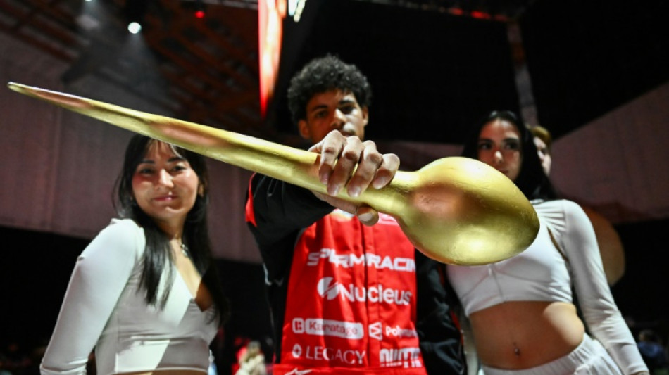 "Spermule 1": A Los Angeles, une course de spermatozoïdes fait le buzz