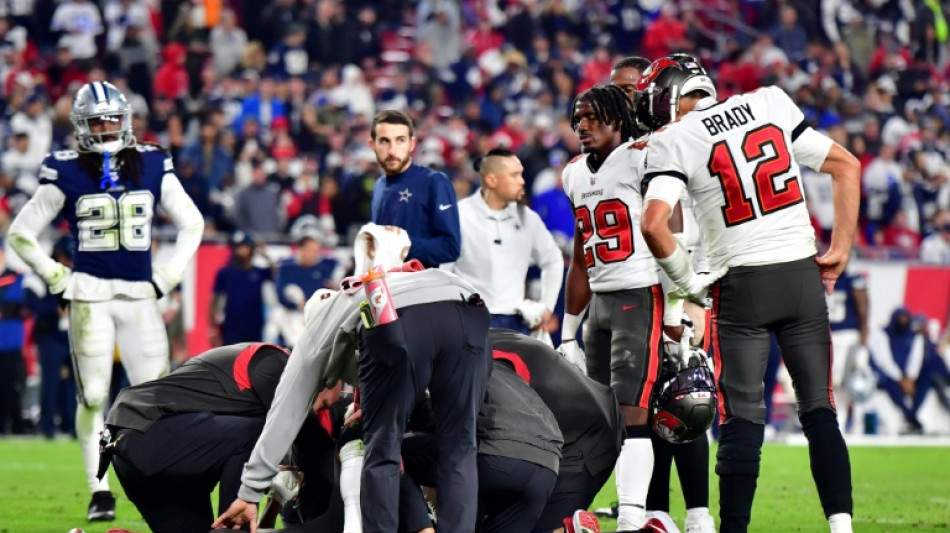Bucs receiver Gage in hospital after scary hit