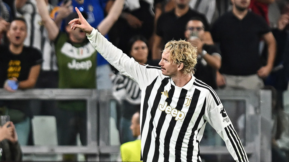 Europa League: Juve travolgente all'esordio, 5-0 al Nec