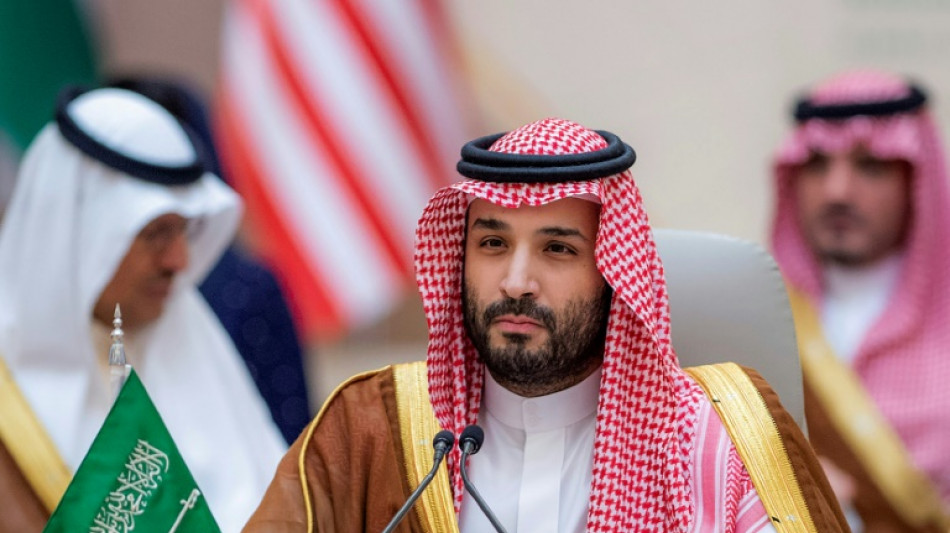 Macron re&ccedil;oit le prince h&eacute;ritier saoudien, qui poursuit sa "r&eacute;habilitation" apr&egrave;s l'affaire Khashoggi