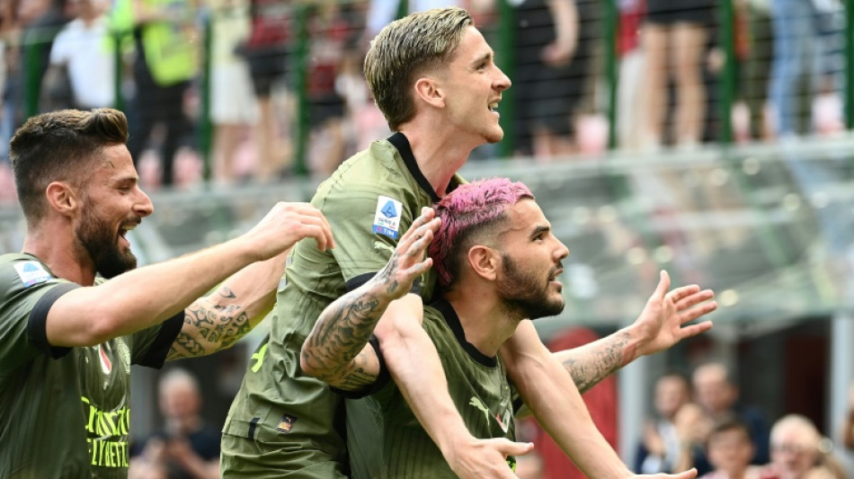 Milan vence Lazio antes de cl&aacute;ssico com a Inter pela Champions