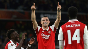 Arsenal reach Europa League knockouts with victory over PSV