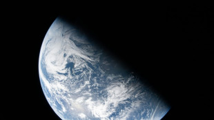 Objectif Lune: les astronautes d'Art&eacute;mis d&eacute;sormais &agrave; mi-chemin