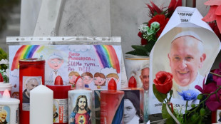 L'&eacute;tat du pape Fran&ccedil;ois "reste critique mais stationnaire"