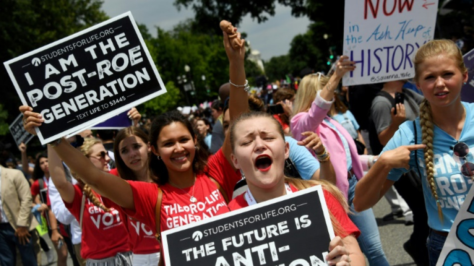 Etats-Unis: la Cour supr&ecirc;me dynamite le droit &agrave; l'avortement, de premiers Etats bannissent les IVG