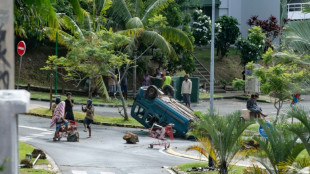 La Nouvelle-Cal&eacute;donie "plus calme" globalement, mais plusieurs quartiers &agrave; "reconqu&eacute;rir"