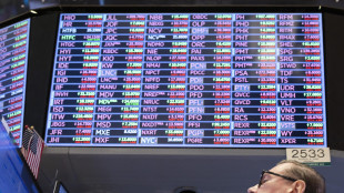 Wall Street apre contrastata, Dj -0,33%, Nasdaq +0,20%