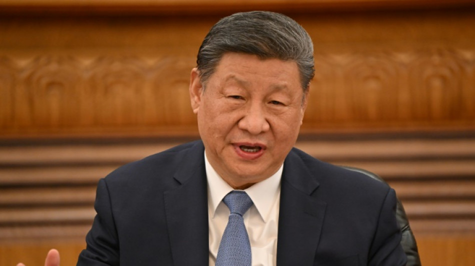 Xi &agrave; Hano&iuml;, appelle le Vietnam &agrave; s'opposer avec la Chine &agrave; "l'intimidation"