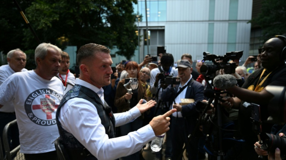 A Londres, un rassemblement pour la libert&eacute; d'expression port&eacute; par une figure de l'extr&ecirc;me droite