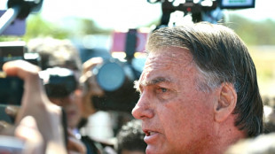 Aumenta a press&atilde;o sobre Bolsonaro, que dever&aacute; usar tornozeleira eletr&ocirc;nica
