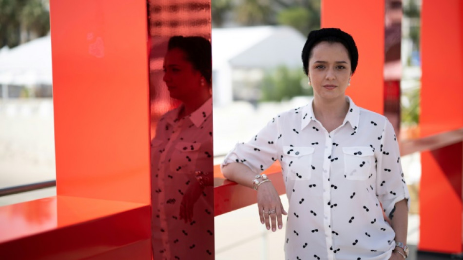 Zw&ouml;lf iranische Schauspielerinnen erhalten wegen abgelegter Kopft&uuml;cher Berufsverbot 