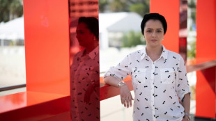 Zw&ouml;lf iranische Schauspielerinnen erhalten wegen abgelegter Kopft&uuml;cher Berufsverbot 