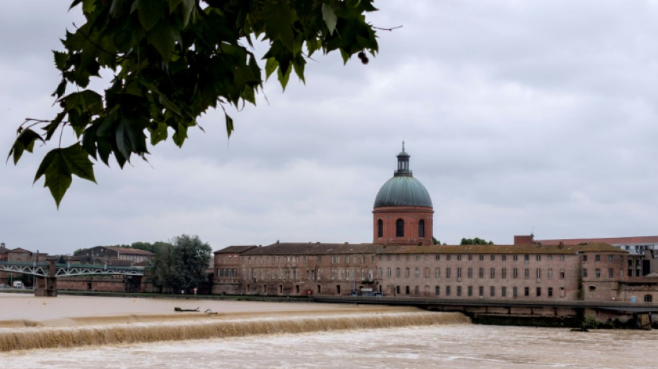 Three dead as thunderstorms hit southeastern France 