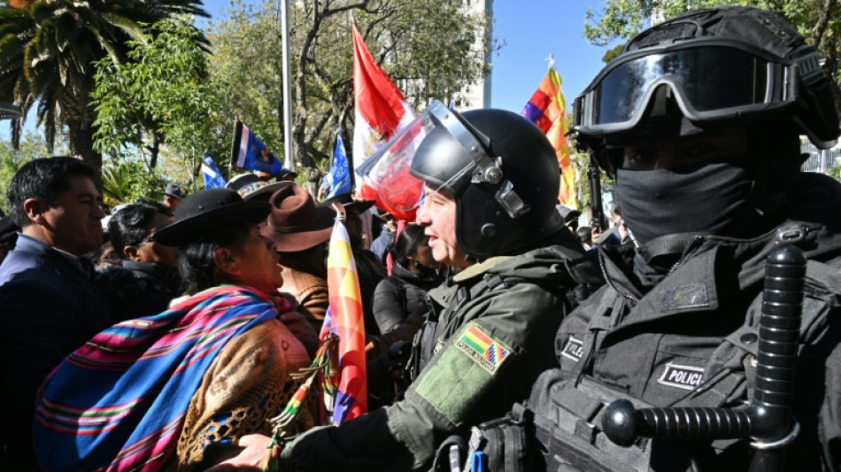Apoiadores de Evo Morales e presidente Arce se enfrentam na Bol&iacute;via